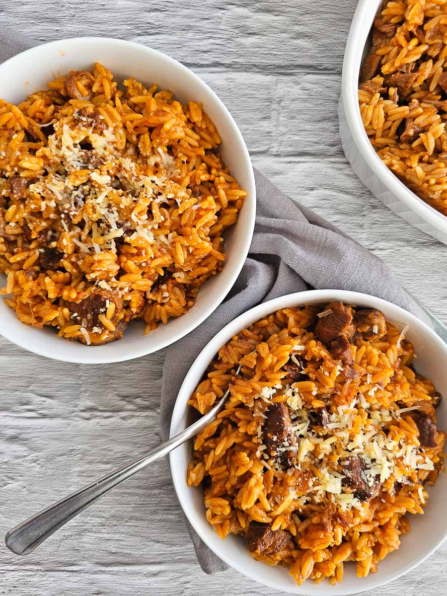 Greek-lamb-and-tomato-stew-in-bowls