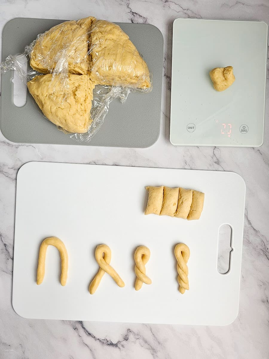 Greek Easter cookies-koulourakia shapes and scales