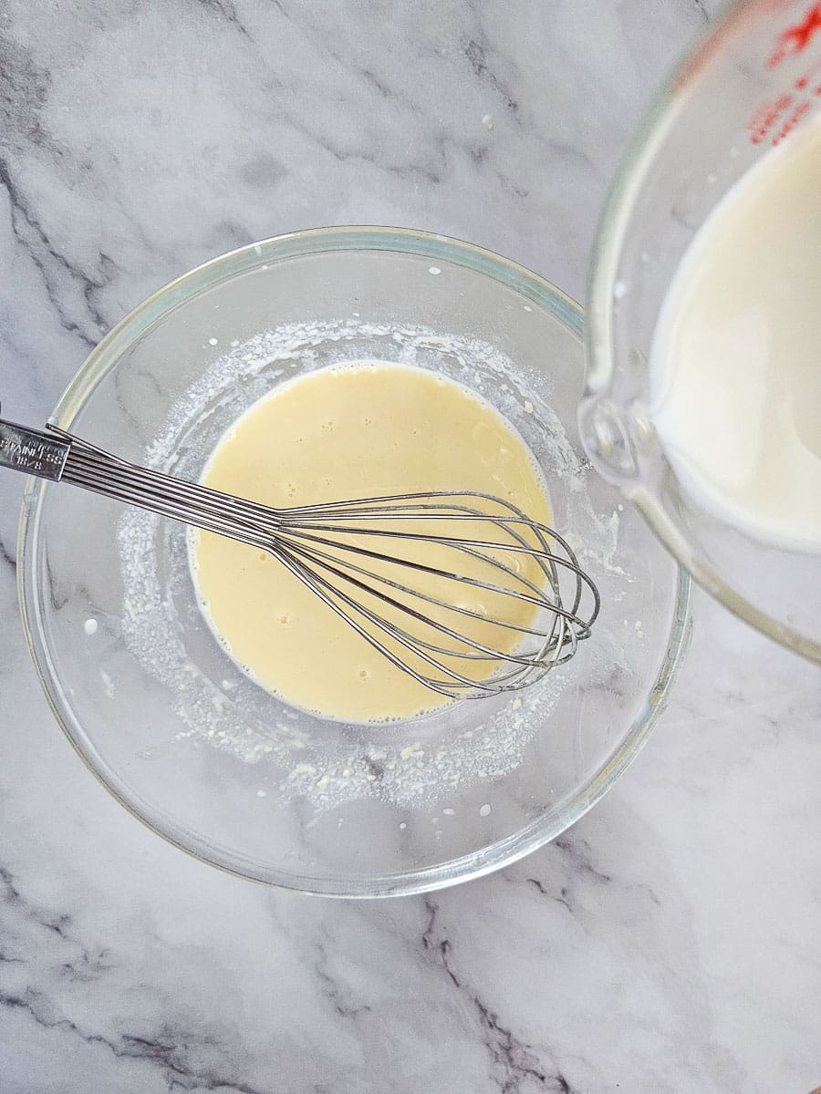 microwave bechamel, adding milk 