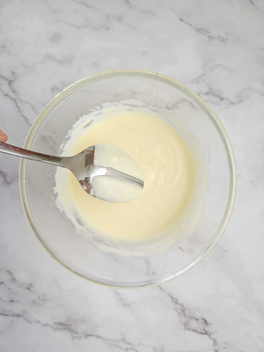 microwave bechamel in bowl