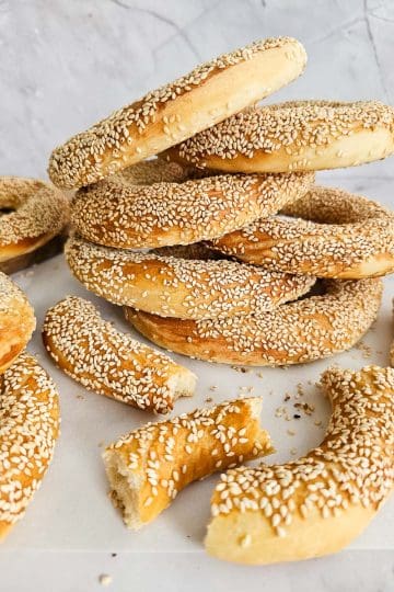 Koulouri-Greek-Sesame-bread-ring