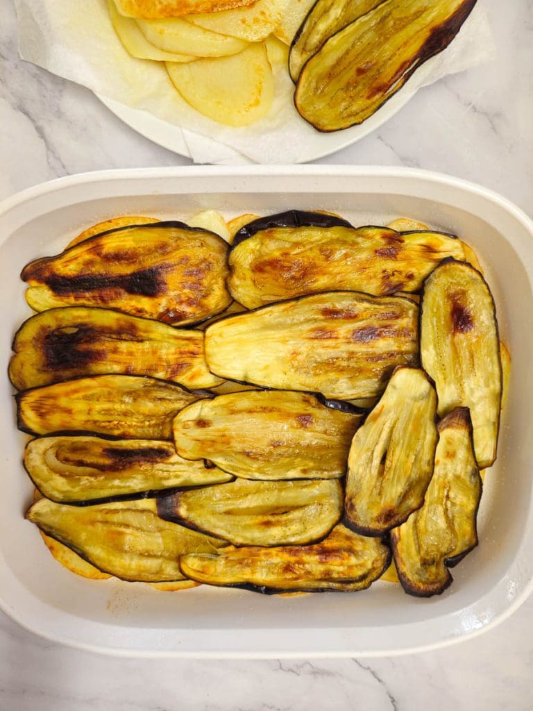 Muskaa Moussaka (Minced Beef, Eggplant and Potato Bake) - mum's Greek recipes