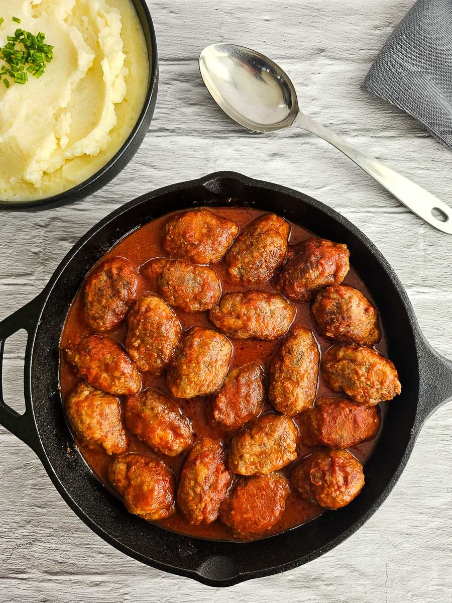 Soutzoukakia - Greek meatballs in tomato sauce