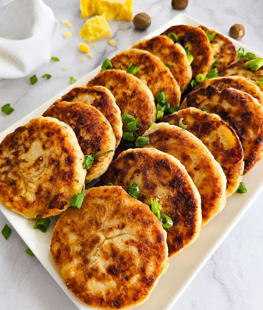 Patatokeftedes (Mashed Potato Cakes)