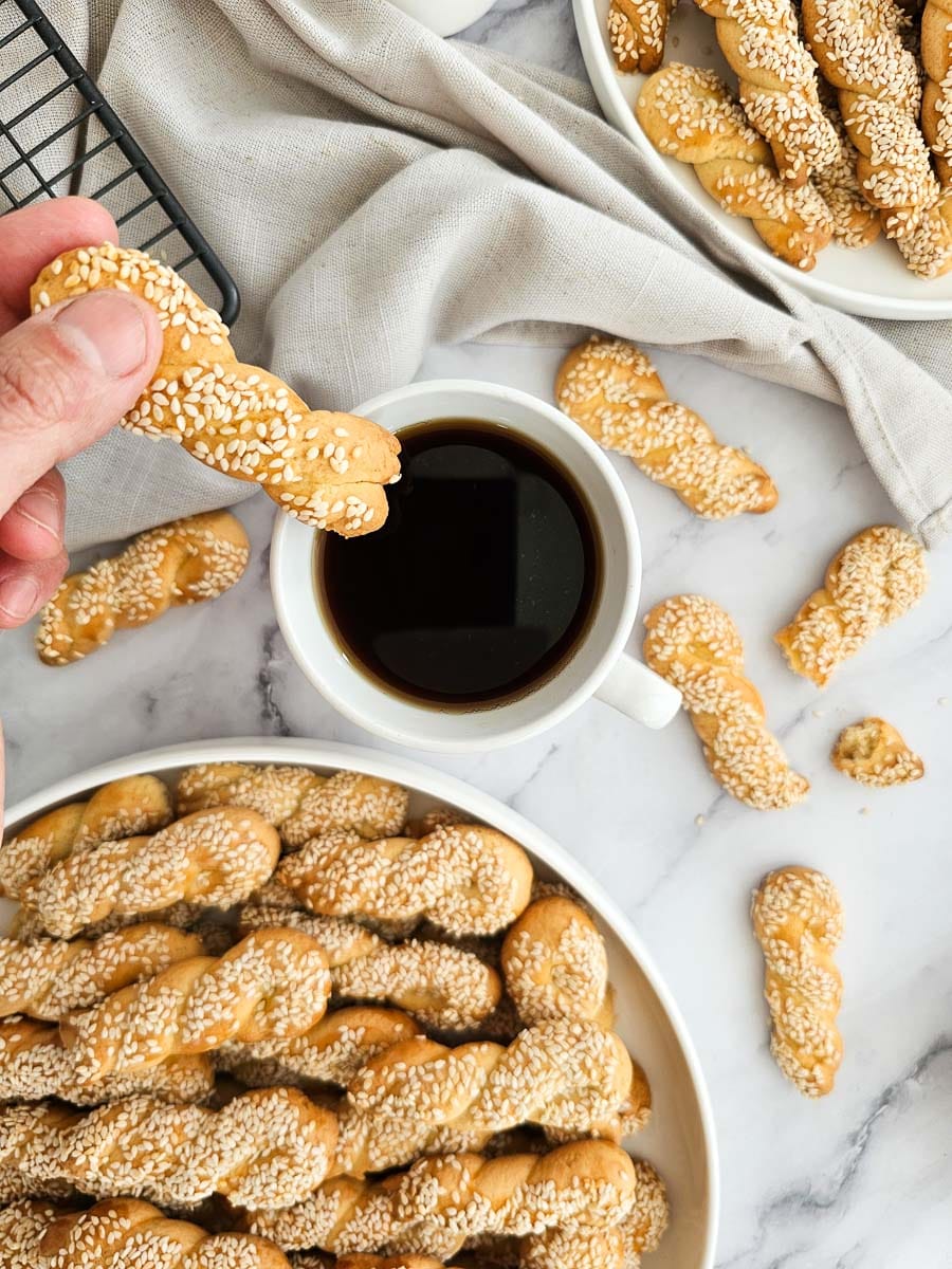 dunking koulourakia in coffee