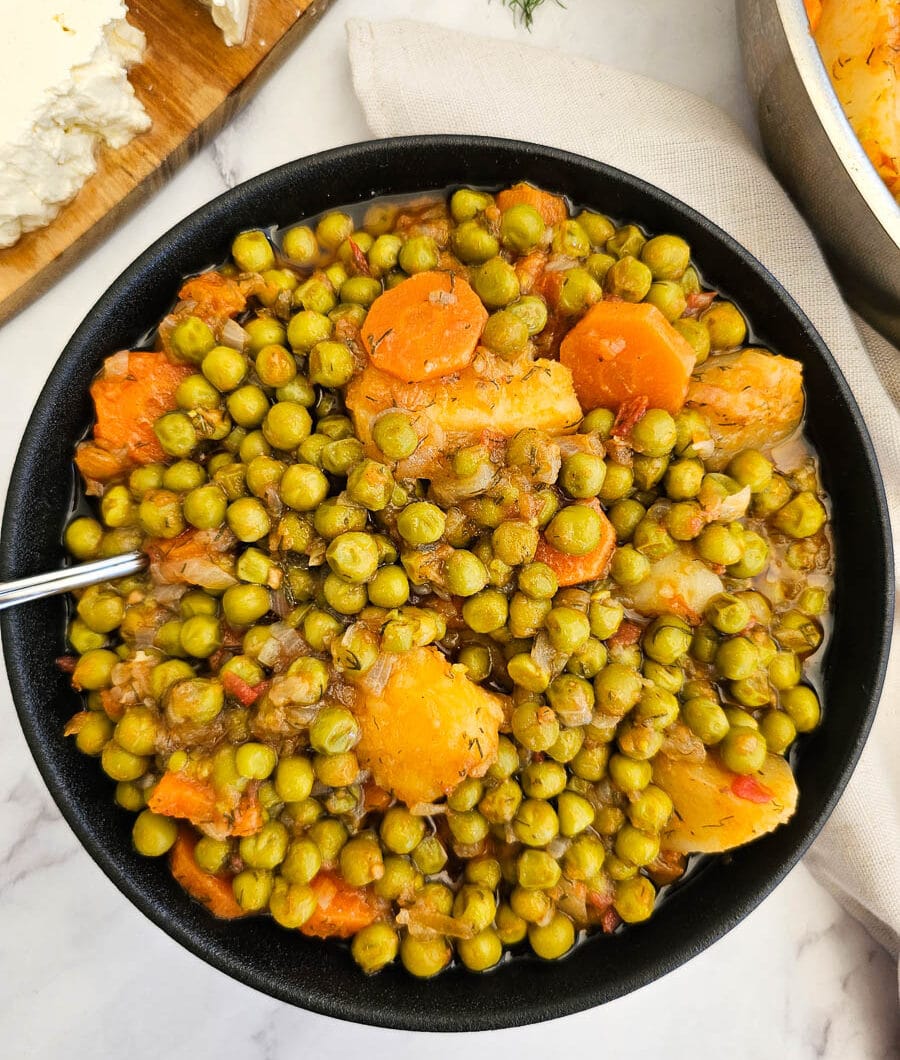 Arakas Latheros (Greek Peas with Potatoes and Carrots)